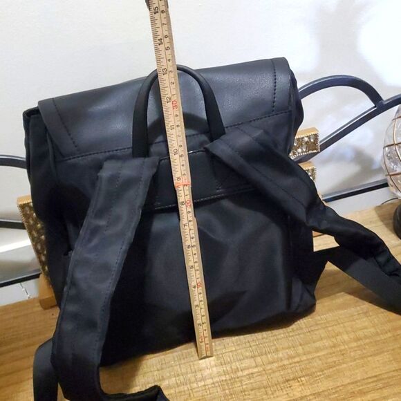 Tutilo New York The Lexy Collection Black Nylon Laptop Tablet Backpack - Picture 9 of 12